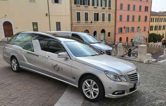 Auto funebre per trasporti funebri